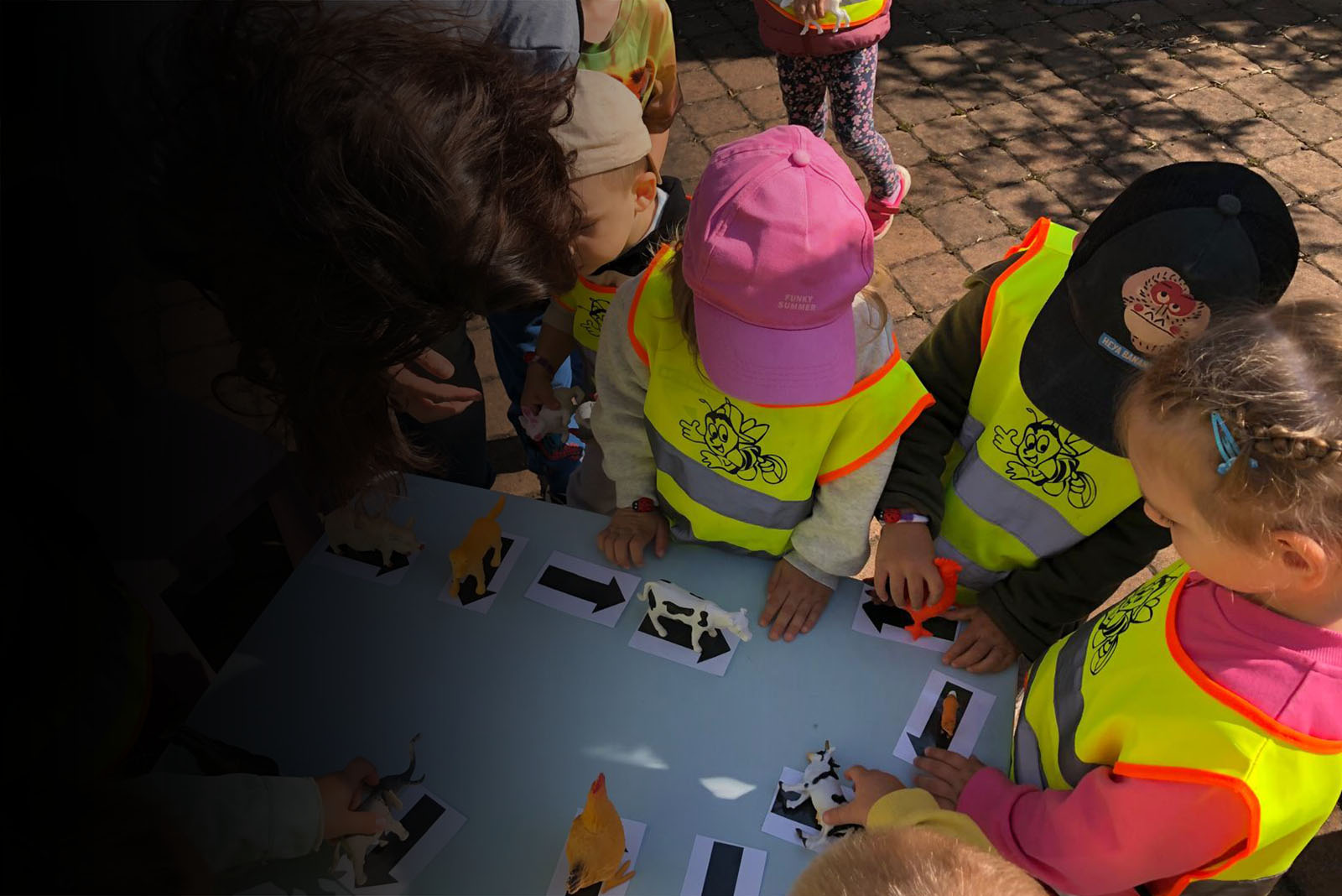 Pořádáte školní výlet nebo teambuilding? Přijďte k nám! Herní a vzdělávací aktivity, VR, soutěže a moderní prostředí. Skvělý program, zábava a technologie v jednom.